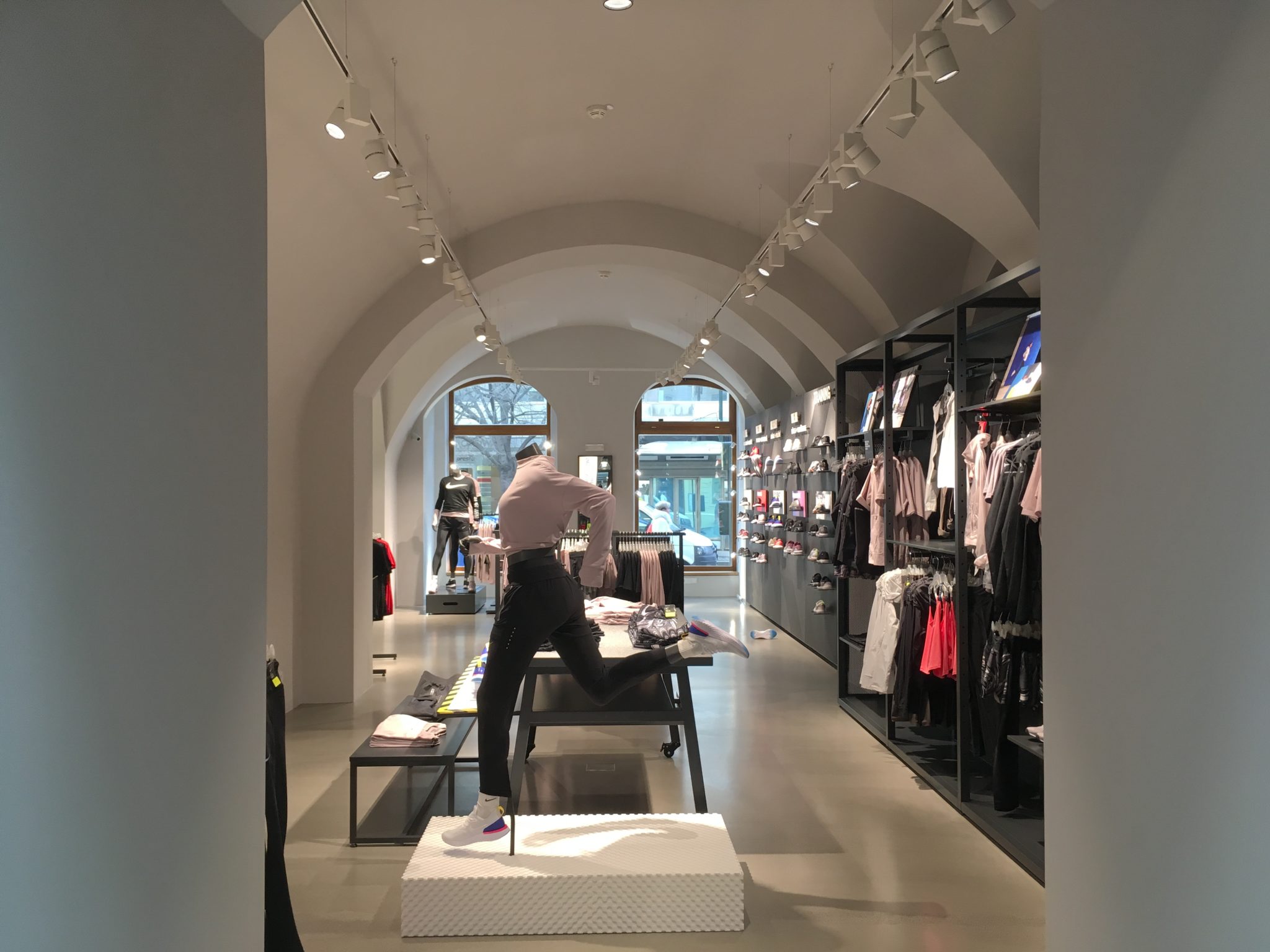 Pavimenti in resina per brand store