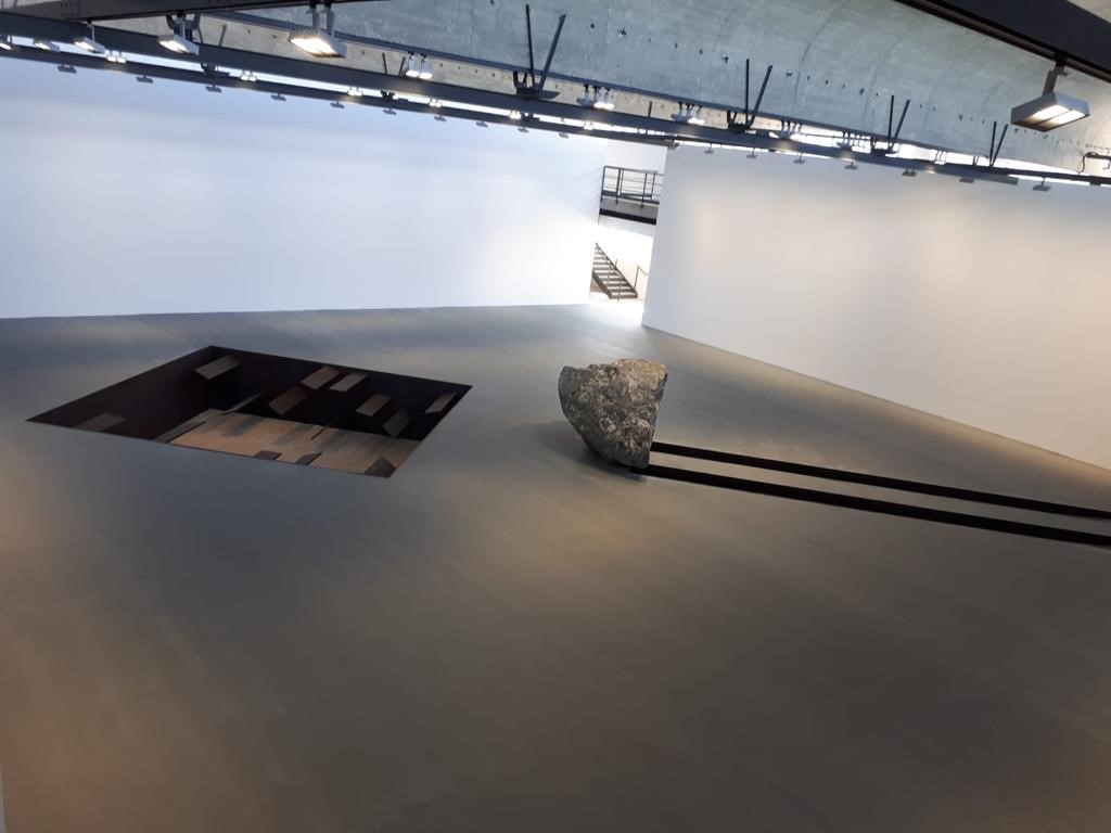 Pavimenti in reins minimal. Progetto: Gagosian Gallery Le Bourget (Francia)
