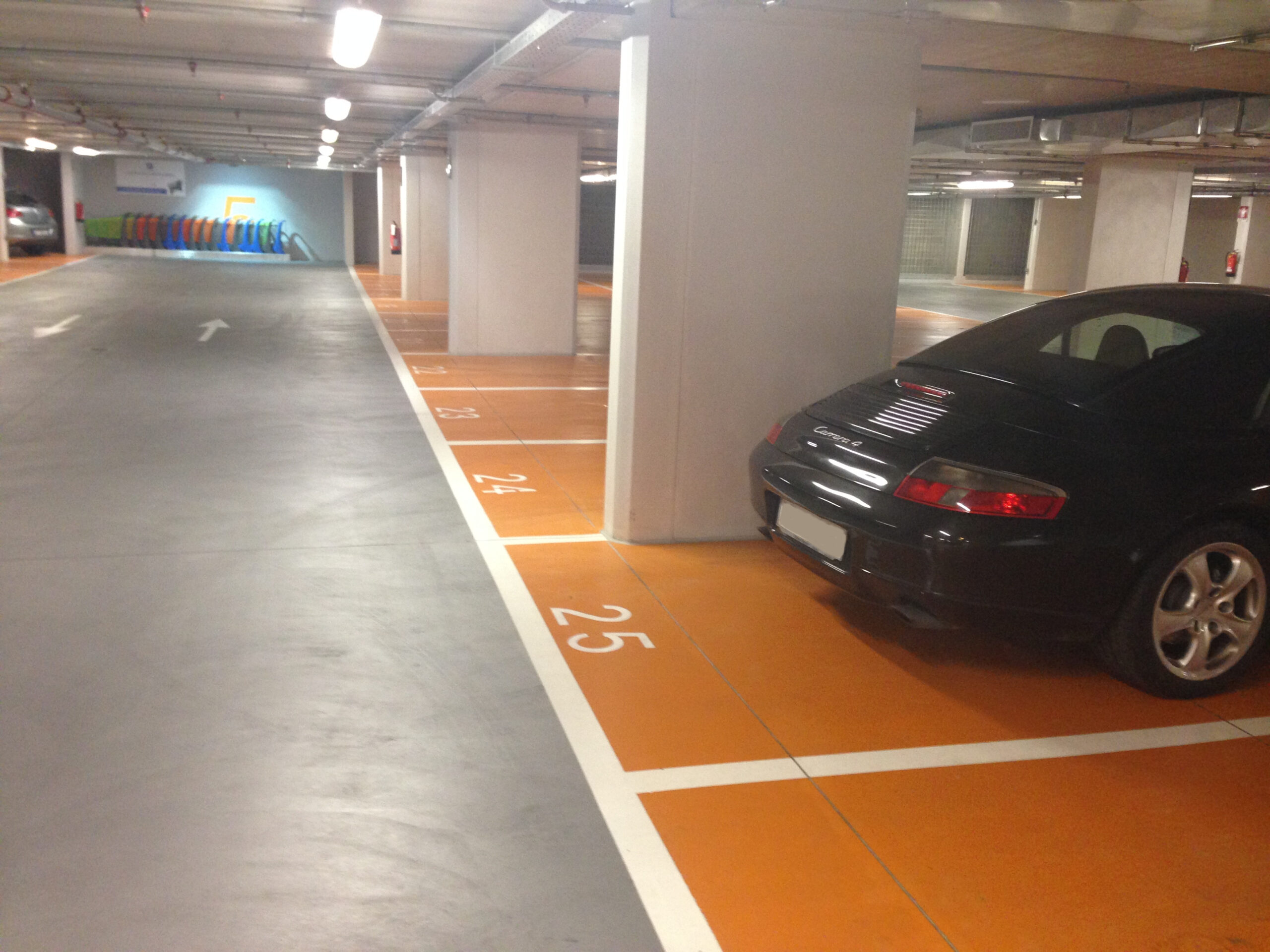 Pavimenti in resina per parcheggi interrati e multipiano