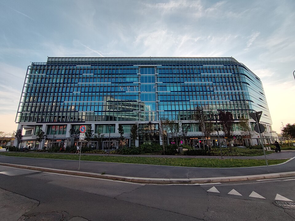 Edificio Spark 1 Milano Santa Giulia : Prima Pavimenti industriali e rivestimenti in resina per uffici