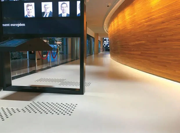 PAvimenti in resina insonorizzati MAPEFLOOR COMFORT SYSTEM AL/X per Centro Congressi