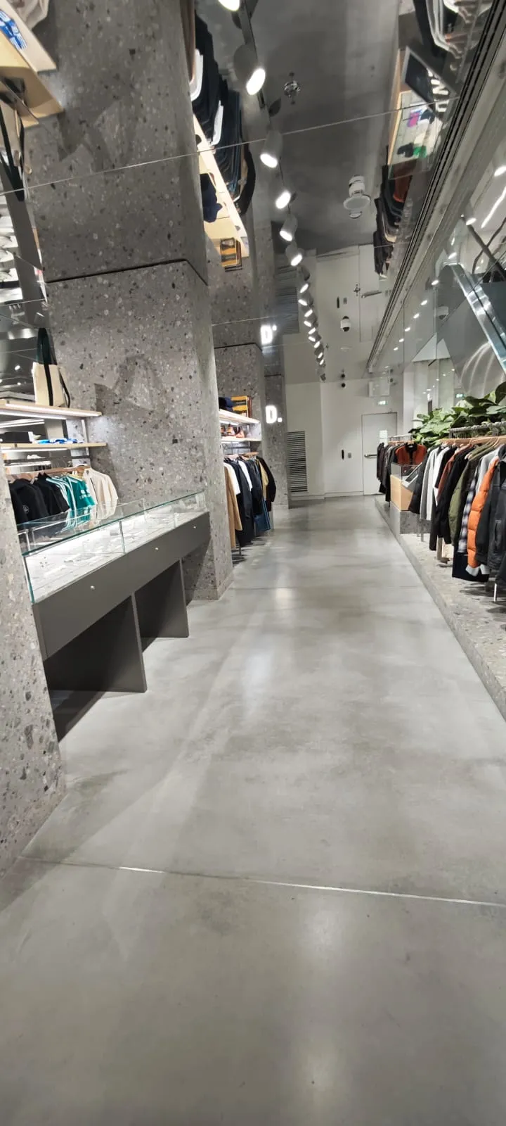 END Milano Pavimento resina effetto cemento