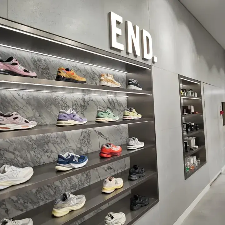 END Milano lastre a parete effetto concrete