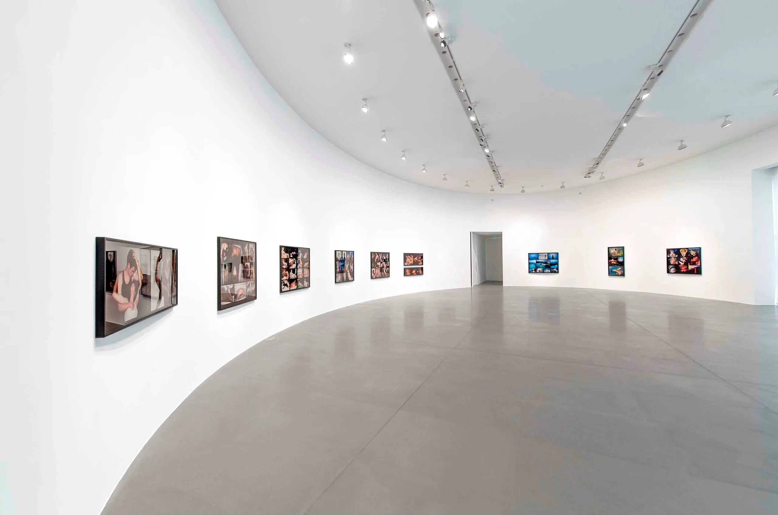 Gagosian Gallery Le Bourget Pavimenti in resina