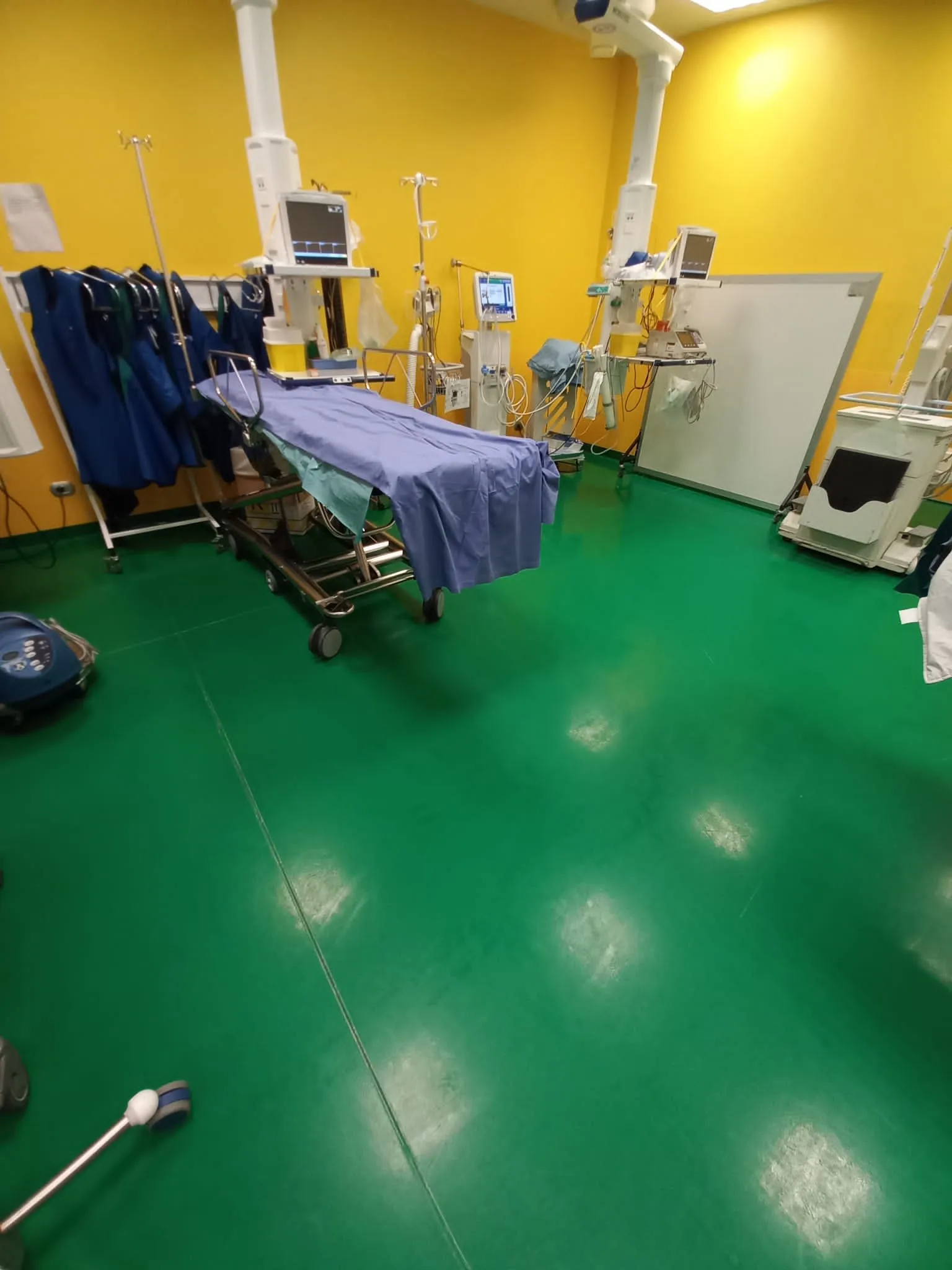 IRCCS Ospedale San Raffaele Milano Prima Pavimenti antibatterici in Resina e tinteggiature