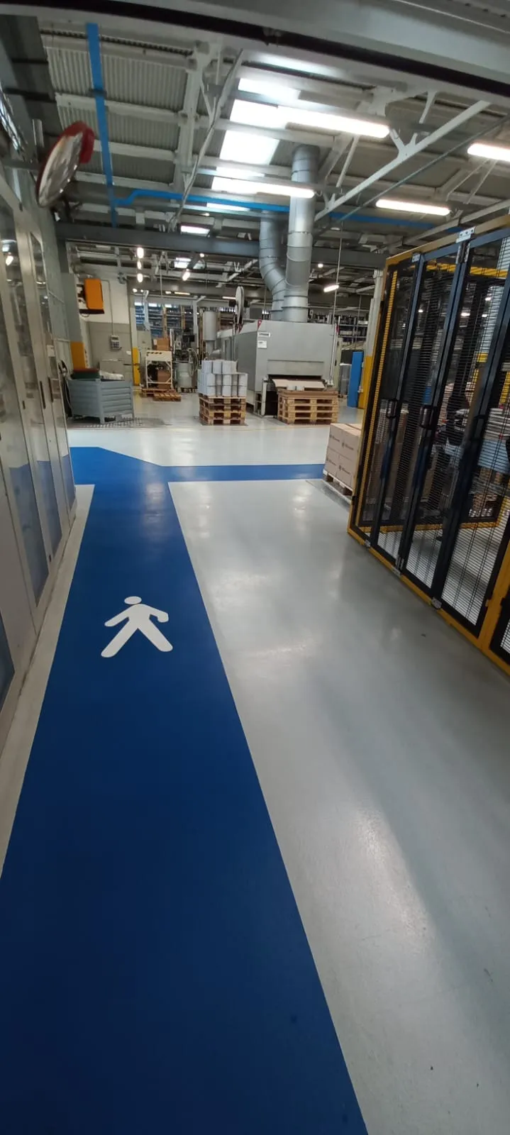 Pavimenti in resina e segnaletica industria imballaggi metallici