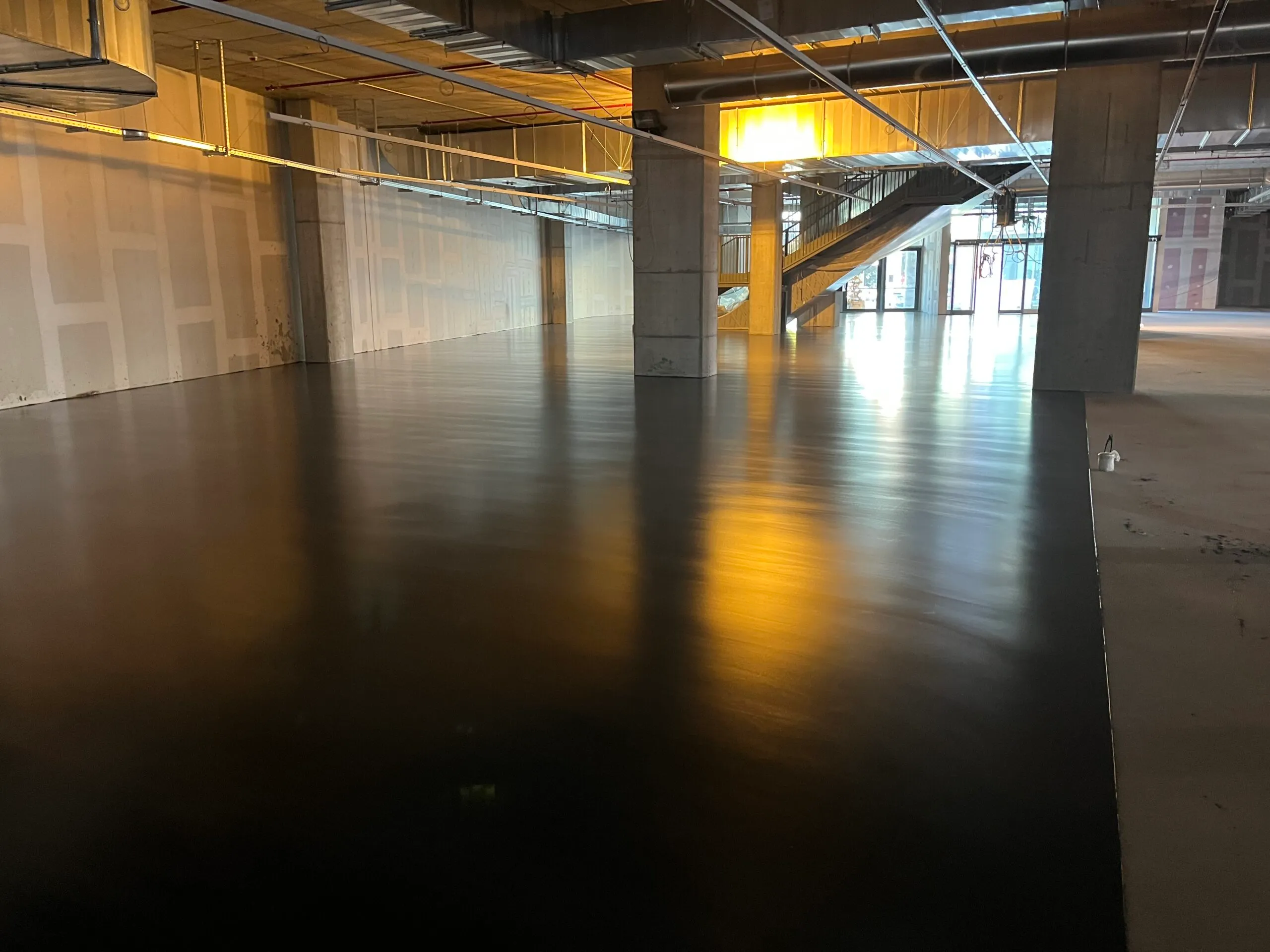 decathlon milano merlata bloom pavimenti in resina personalizzati chiavi in mano