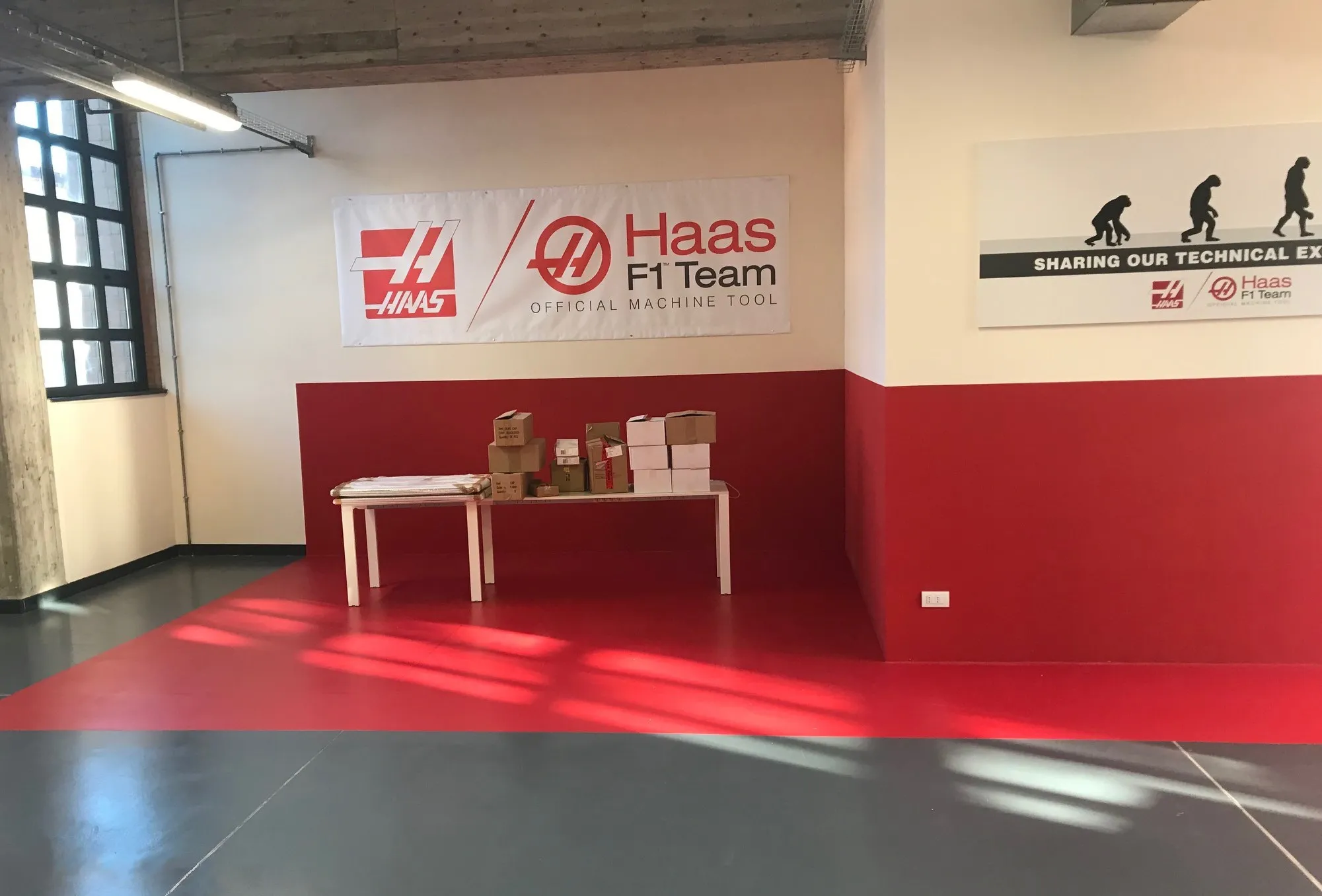 Officina Didattica-Pavimenti in resina multistrato Mapei System 32 